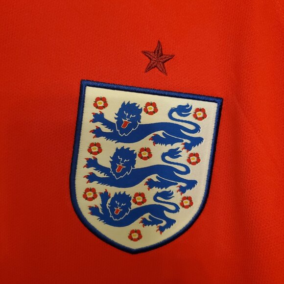 Nike Dri Fit XL 2016 England Soccer Jersey - Picture 2 of 12